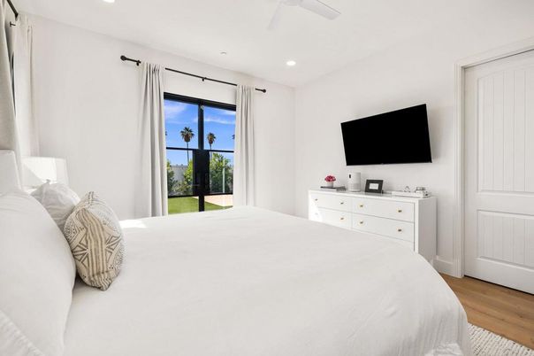 Bedroom, Interior, Recessed Lighting, Wood Texture Flooring