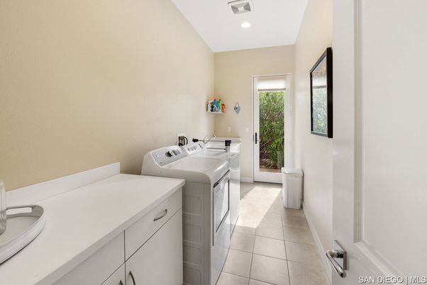 Interior, Recessed Lighting, Washer