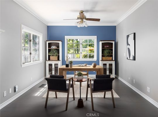 Home Office, Interior