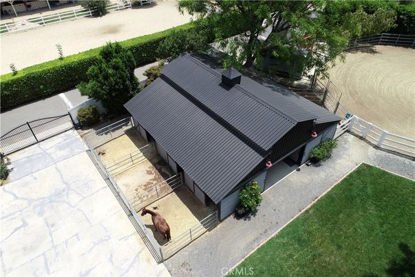 Exterior, Drone