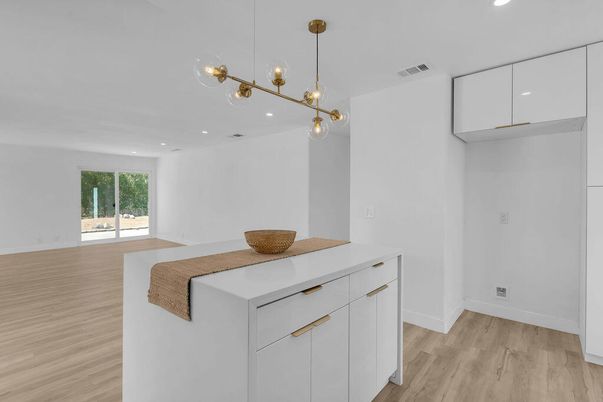 Interior, Pendant Lights, Recessed Lighting, Wood Texture Flooring