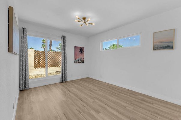 Empty room, Interior, Pendant Lights, Wood Texture Flooring