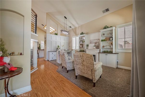 Interior, Pendant Lights, Wood Texture Flooring
