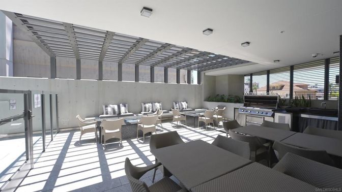 Dining room, Interior