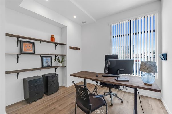 Home Office, Interior, Recessed Lighting, Wood Texture Flooring