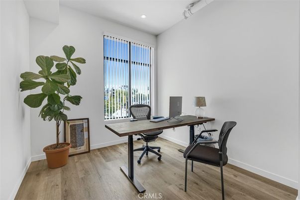 Home Office, Interior, Recessed Lighting, Wood Texture Flooring
