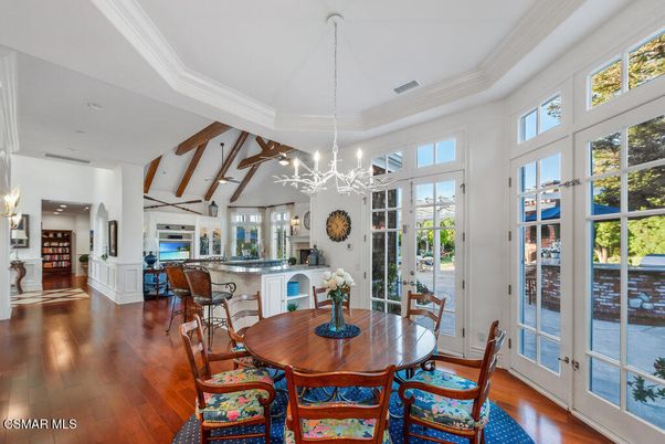 Dining room, Interior, Kitchen, Pendant Lights, Recessed Lighting, Wooden Beams, Wood Texture Flooring