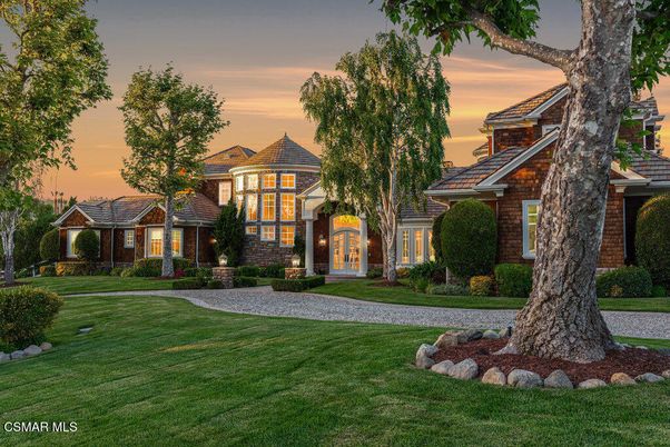Backyard, Exterior, Facade, Brick Facade, Queen Anne Victorian