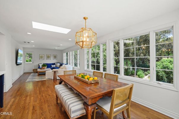 Chandelier, Dining room, Interior, Living room, Recessed Lighting, Wood Texture Flooring