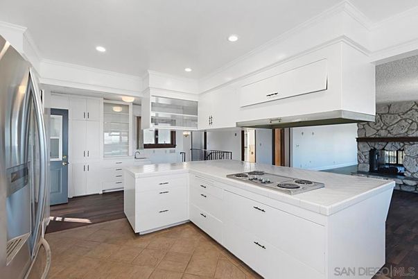 Fireplace, Interior, Kitchen, Recessed Lighting, Wood Texture Flooring
