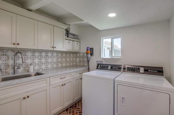 Interior, Recessed Lighting, Washer