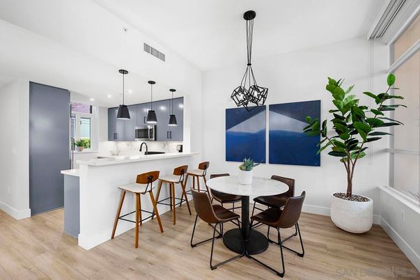 Dining room, Interior, Kitchen, Pendant Lights, Recessed Lighting, Wood Texture Flooring