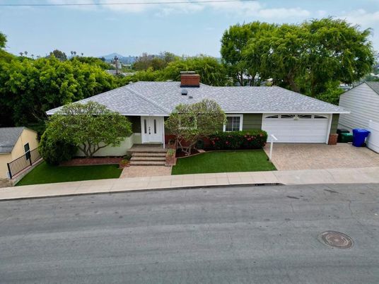 Attached, Exterior, Facade, Ranch