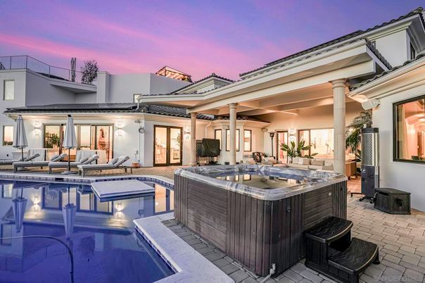 Exterior, Hot Tub, Pool