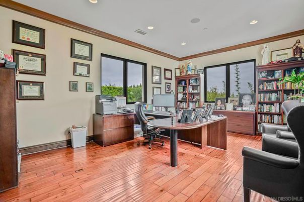 Home Office, Interior, Recessed Lighting, Wood Texture Flooring