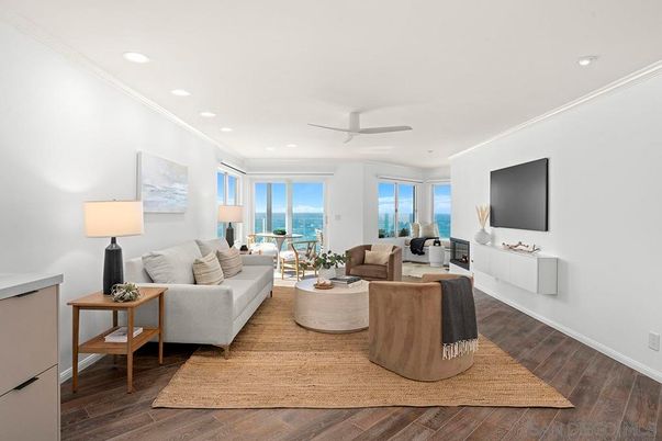 Interior, Living room, Recessed Lighting, Water, Wood Texture Flooring