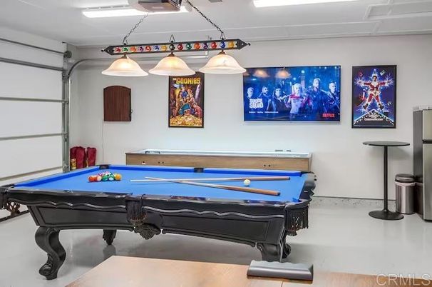 Billiard Table, Game Room, Interior, Wood Texture Flooring