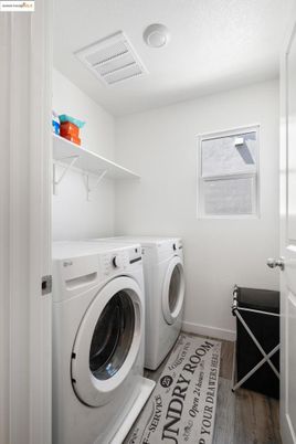 Interior, Recessed Lighting, Washer, Wood Texture Flooring