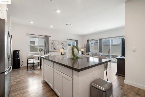 Dining room, Interior, Kitchen, Recessed Lighting, Wood Texture Flooring