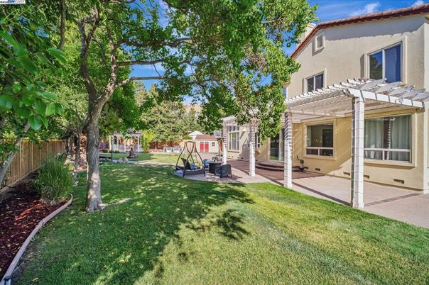 Backyard, Exterior, Playground