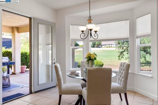 Chandelier, Dining room, Interior, Pendant Lights
