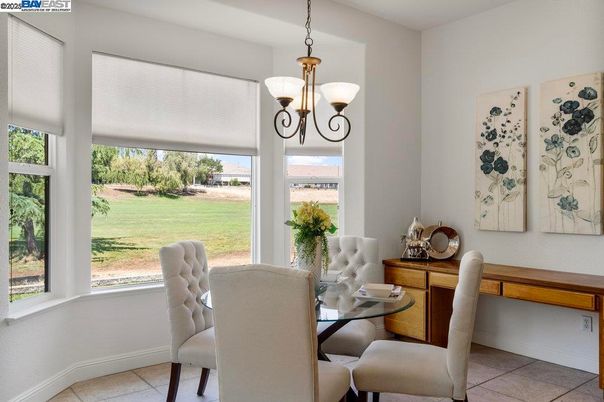 Chandelier, Dining room, Interior, Pendant Lights