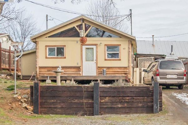 Exterior, Facade, None