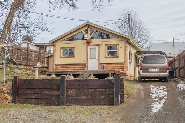 Exterior, Facade, None