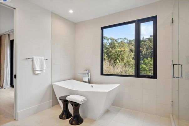Bathroom, Free Standing Baths, Interior, Recessed Lighting