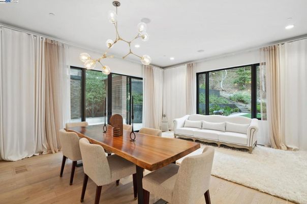 Dining room, Interior, Living room, Pendant Lights, Recessed Lighting, Wood Texture Flooring