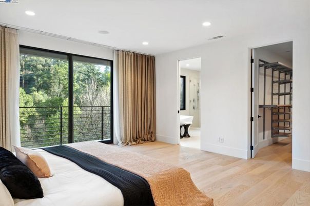 Bathroom, Bedroom, Interior, Recessed Lighting, Wood Texture Flooring