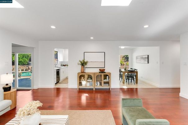 Dining room, Interior, Kitchen, Recessed Lighting, Wood Texture Flooring