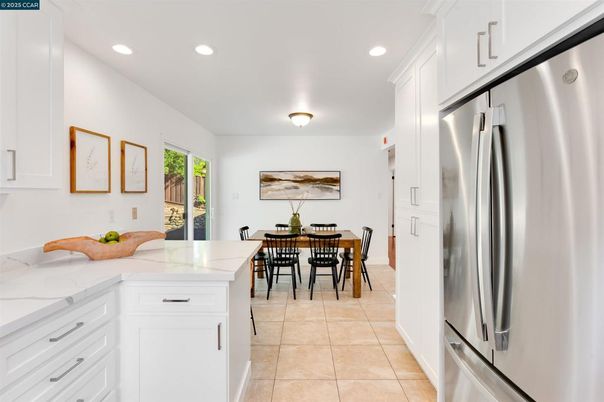Dining room, Interior, Kitchen, Recessed Lighting