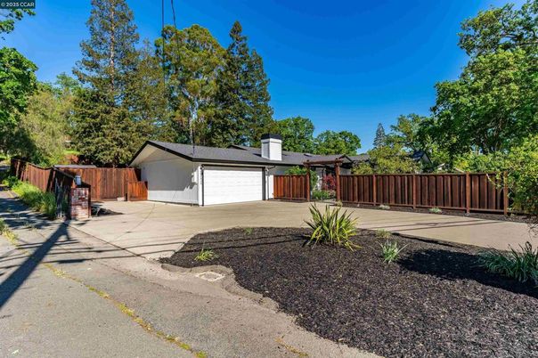 Backyard, Detached Garage, Exterior