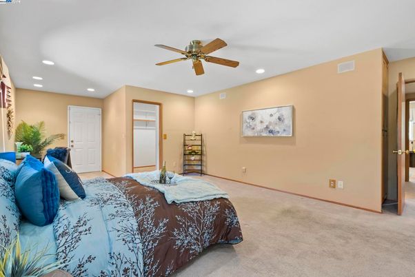 Bedroom, Interior, Recessed Lighting