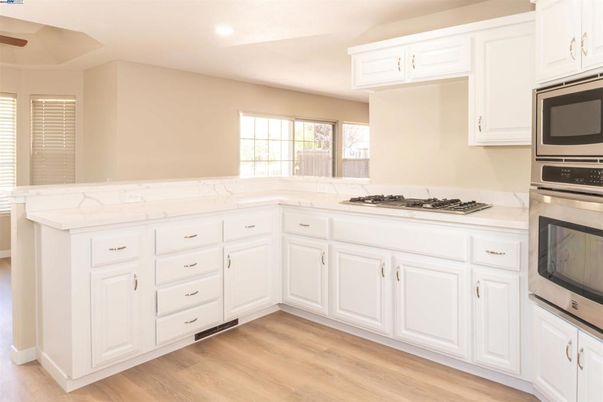 Interior, Kitchen, Recessed Lighting, Wood Texture Flooring