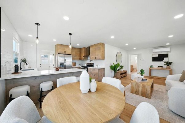 Dining room, Interior, Kitchen, Living room, Pendant Lights, Recessed Lighting, Stainless Steel Appliances