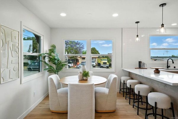 Dining room, Interior, Pendant Lights, Recessed Lighting, Water, Wood Texture Flooring