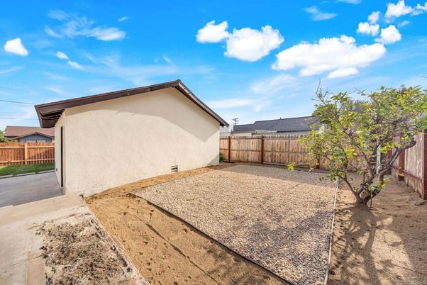 Backyard, Detached Garage, Exterior