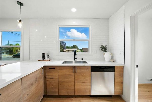 Interior, Kitchen, Pendant Lights, Recessed Lighting, Wood Texture Flooring
