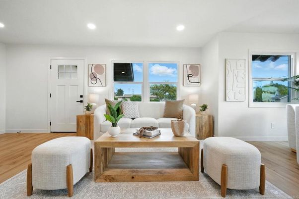 Interior, Living room, Recessed Lighting, Water, Wood Texture Flooring