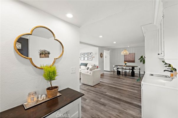 Dining room, Interior, Living room, Pendant Lights, Recessed Lighting, Wood Texture Flooring