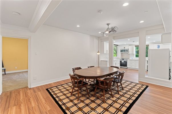 Chandelier, Dining room, Interior, Kitchen, Pendant Lights, Recessed Lighting, Wood Texture Flooring