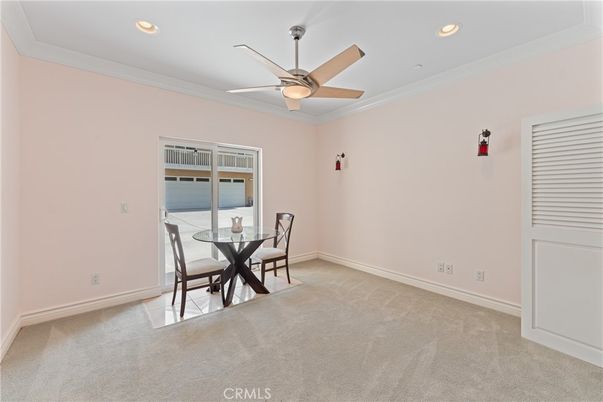 Dining room, Interior, Recessed Lighting