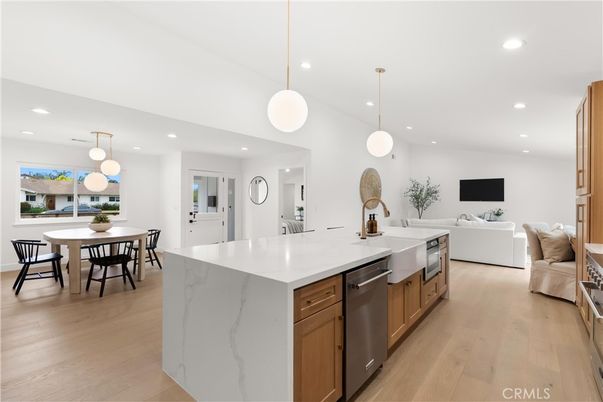 Dining room, Interior, Kitchen, Living room, Pendant Lights, Recessed Lighting, Stainless Steel Appliances, Wood Texture Flooring
