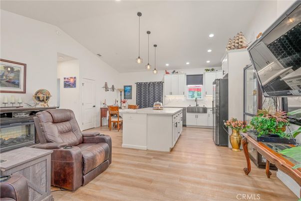 Dining room, Interior, Kitchen, Pendant Lights, Recessed Lighting, Wood Texture Flooring