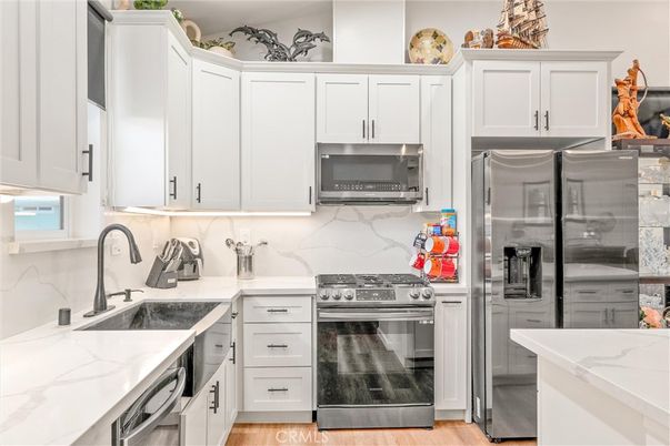 Interior, Kitchen, Stainless Steel Appliances, Wood Texture Flooring