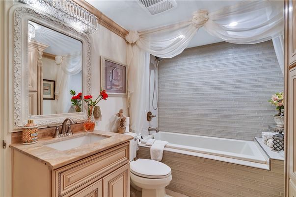 Bathroom, Interior, Recessed Lighting, Wood Texture Flooring