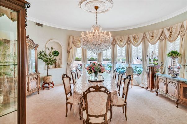 Chandelier, Dining room, Interior