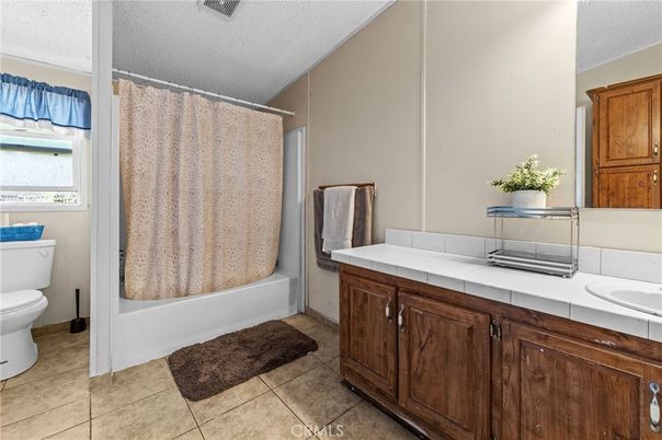 Bathroom, Interior, Tile Countertops